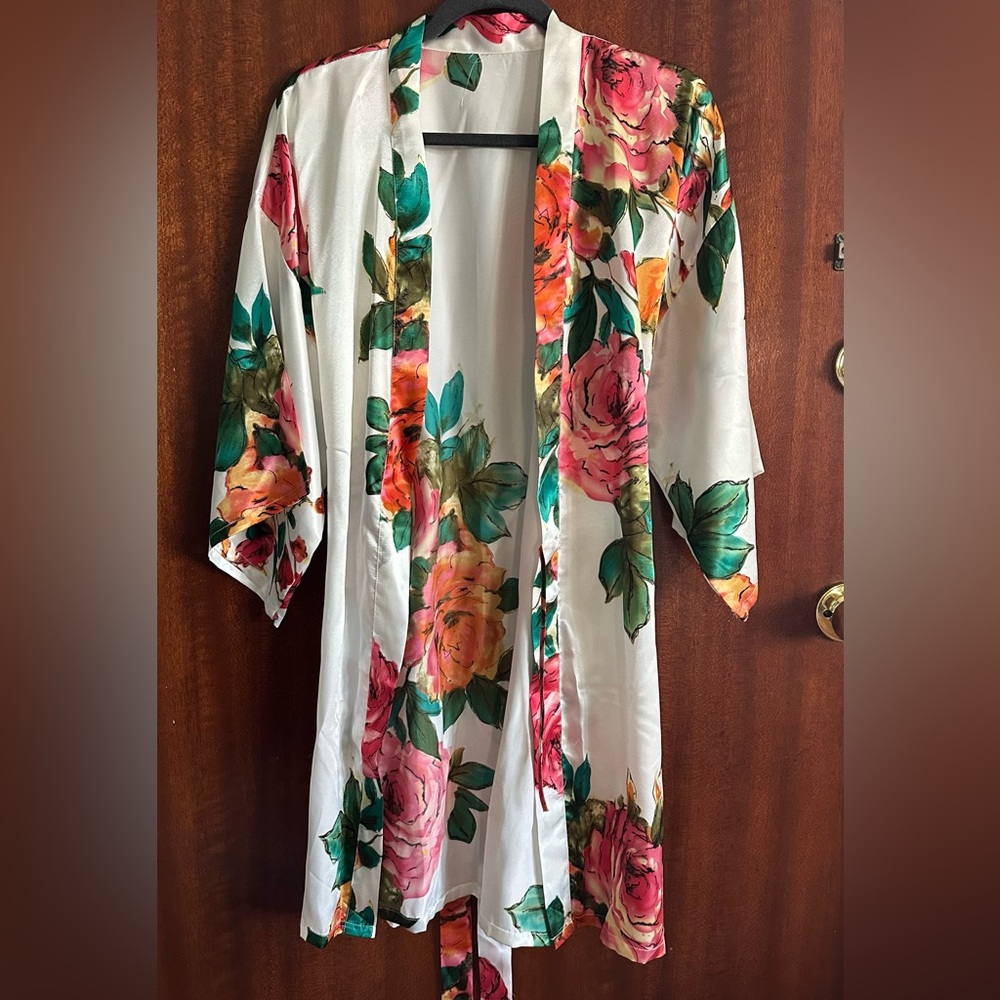 White Floral Satin Kimono Robe